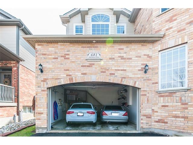681 Salzburg Drive, Waterloo, Ontario, Canada