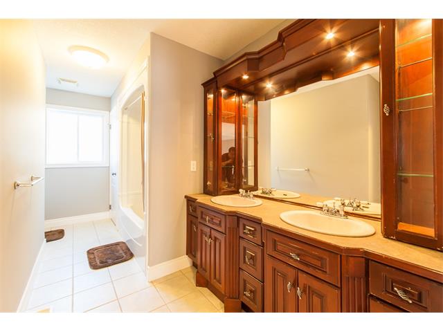 681 Salzburg Drive, Waterloo, Ontario, Canada