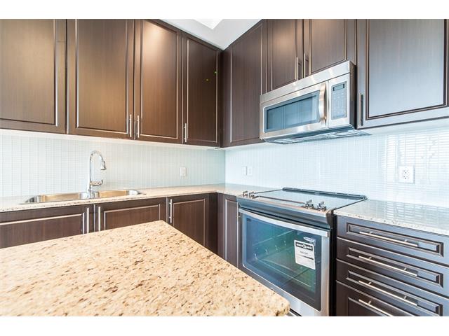 1604 85 Duke Street W, Kitchener Ontario, Canada