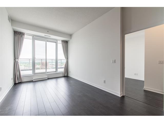 1604 85 Duke Street W, Kitchener Ontario, Canada