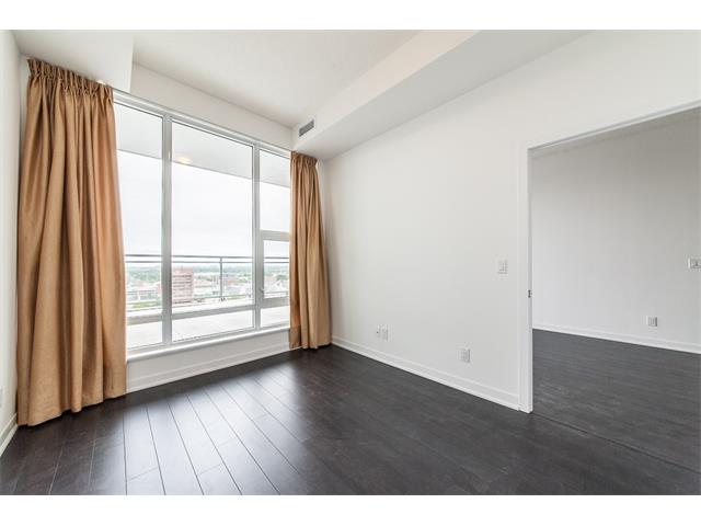 1604 85 Duke Street W, Kitchener Ontario, Canada
