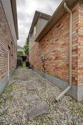 743 Cedar Bend Drive, Waterloo, Ontario, Canada
