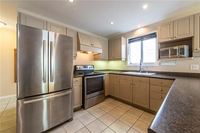 556 Beechwood Drive, Waterloo, Ontario, Canada