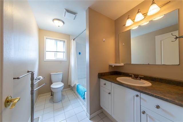 556 Beechwood Drive, Waterloo, Ontario, Canada