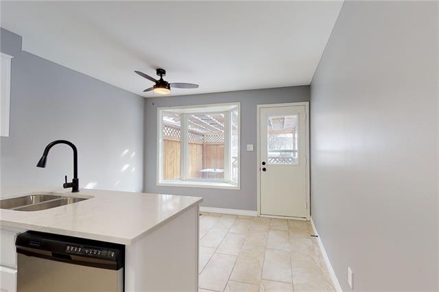 75 Royal Orchard Place, Kitchener, Ontario, Canada