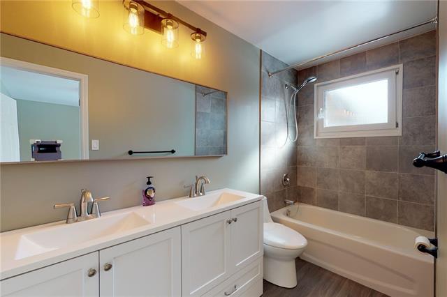 75 Royal Orchard Place, Kitchener, Ontario, Canada
