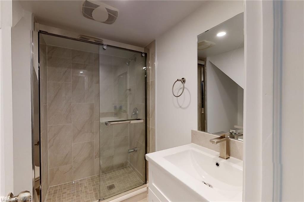 426 Midwood Crescent, Waterloo, Ontario, Canada