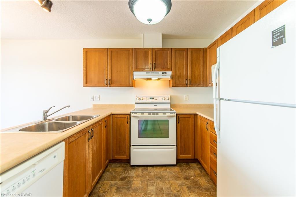 619 WILD GINGER Avenue Unit# J54, Waterloo, Ontario, Canada