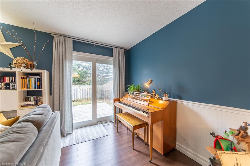 715 ANGLER Way, Waterloo, Ontario, Canada