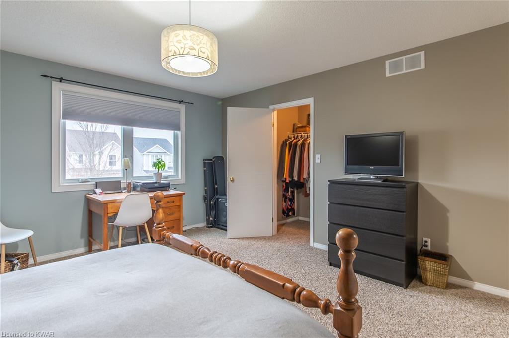 715 ANGLER Way, Waterloo, Ontario, Canada
