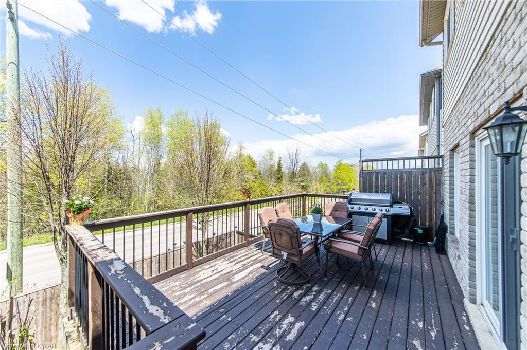 690 WINTERBERRY Avenue, Waterloo, Ontario, Canada