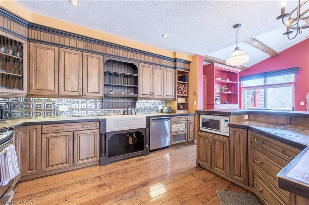 307 RED OSIER Road, Waterloo, Ontario, Canada