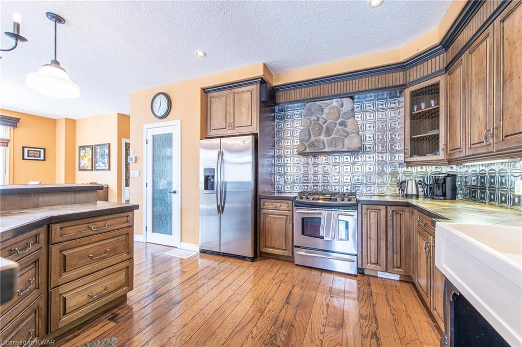 307 RED OSIER Road, Waterloo, Ontario, Canada