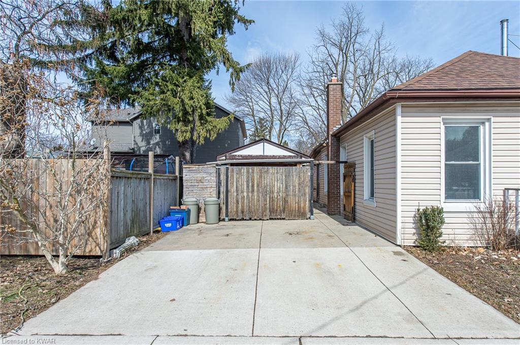 90 POLLOCK Avenue, Cambridge, Ontario, Canada