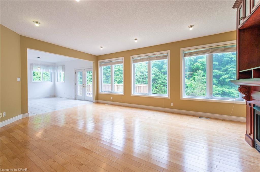 315 RED OSIER Road, Waterloo, Ontario, Canada