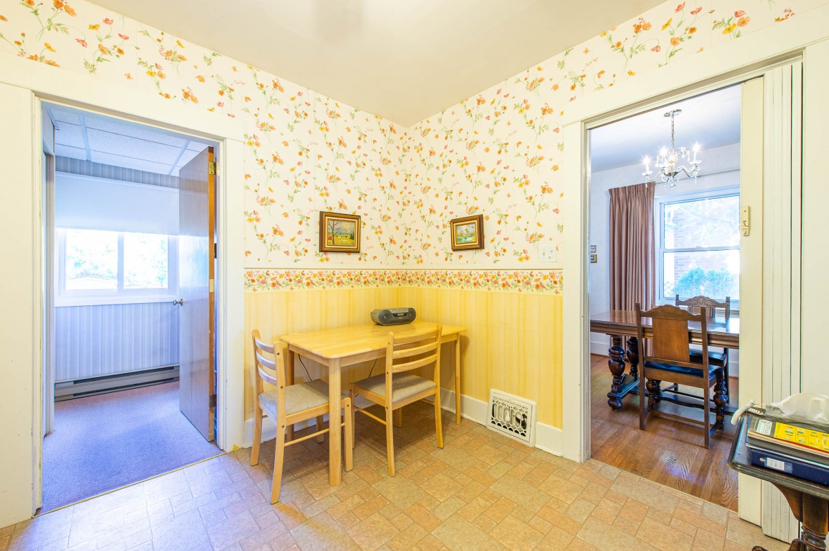 111 MOORE Avenue S, Waterloo, Ontario, Canada
