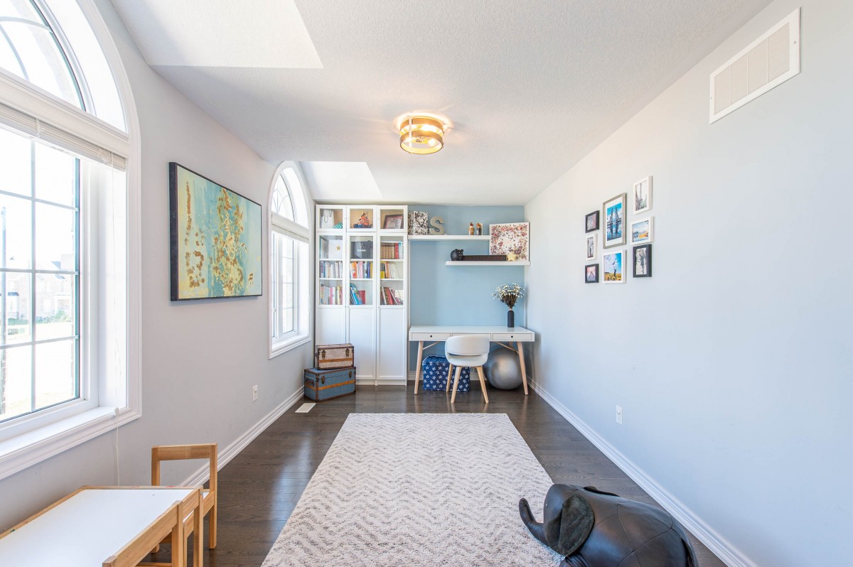 700 LINDEN Drive, Cambridge, Ontario N3H 5L5