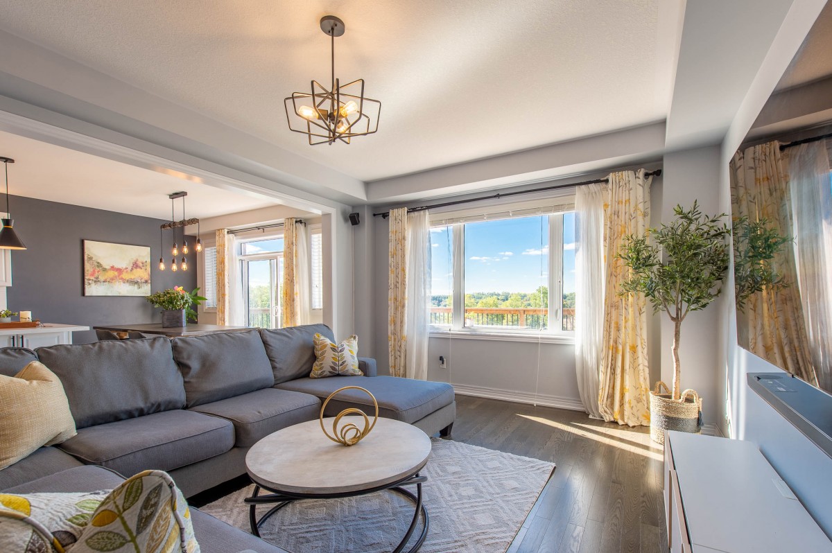 700 LINDEN Drive, Cambridge, Ontario N3H 5L5