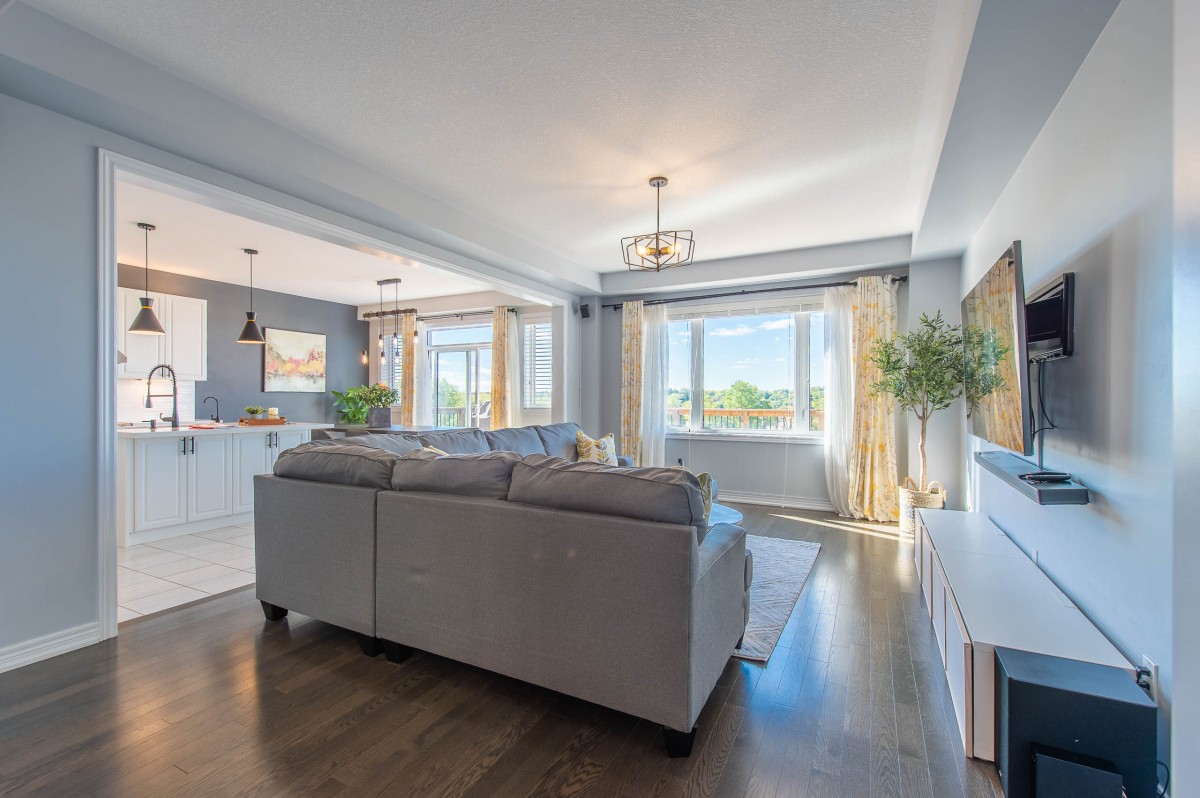 700 LINDEN Drive, Cambridge, Ontario N3H 5L5