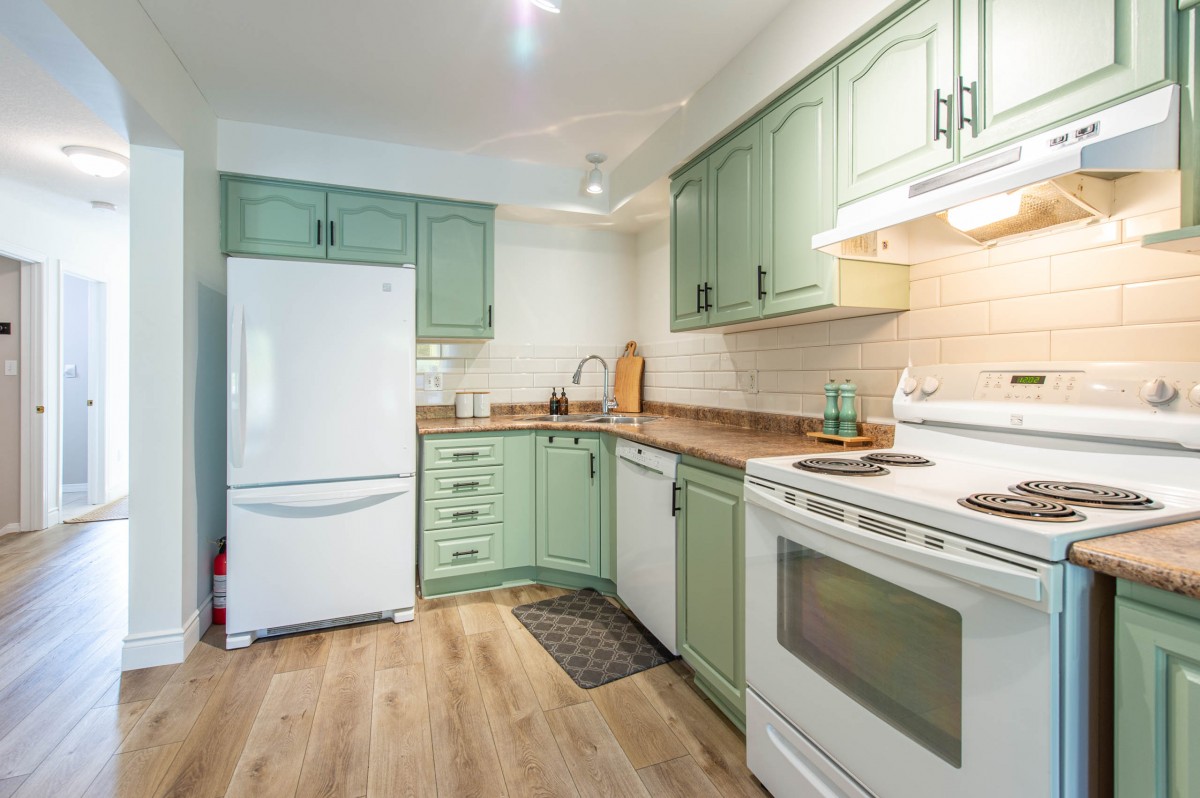 296 BRIARMEADOW Drive, Kitchener, Ontario N2A 4L1