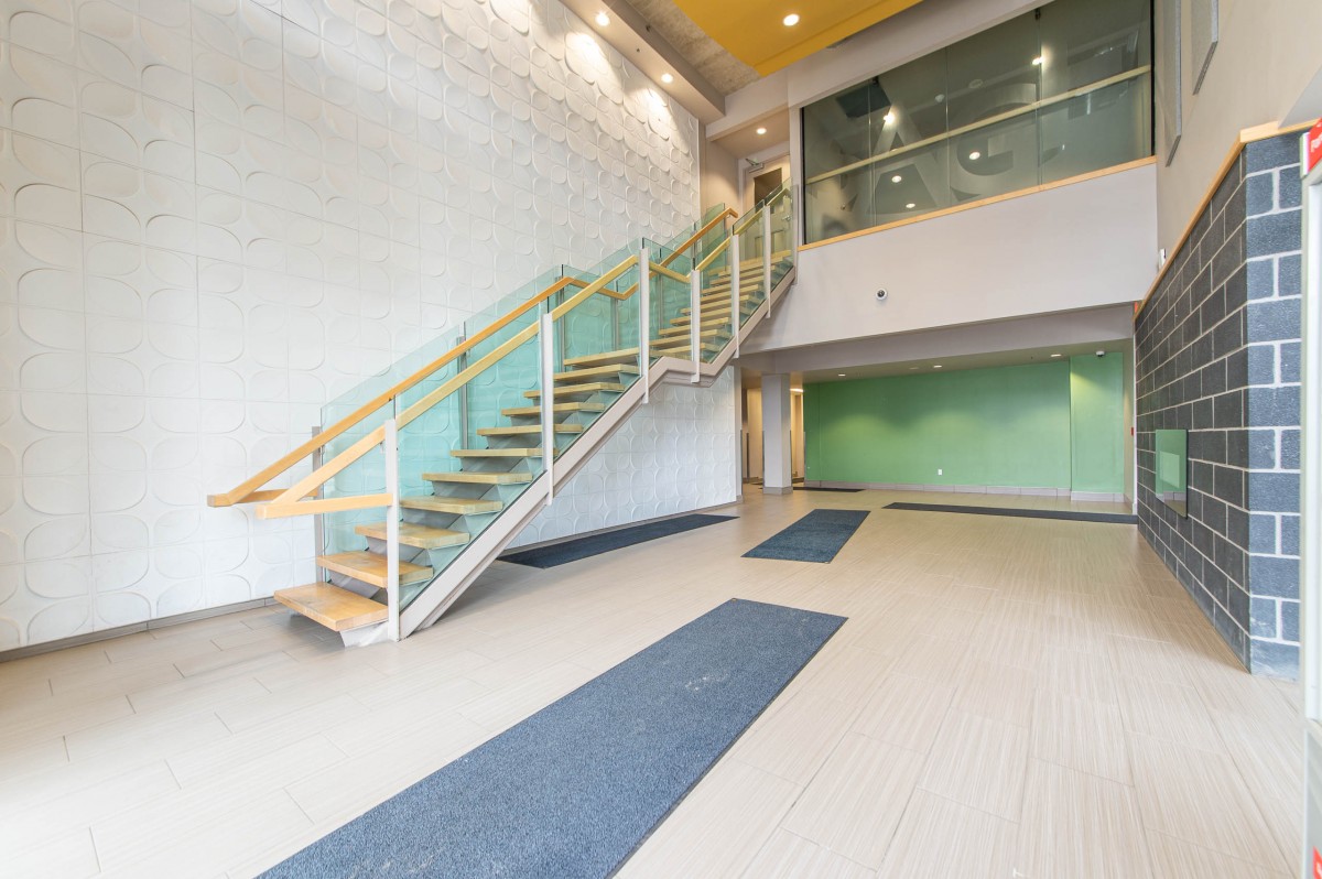 8 HICKORY Street W Unit #701, Waterloo, Ontario, Canada photo 2