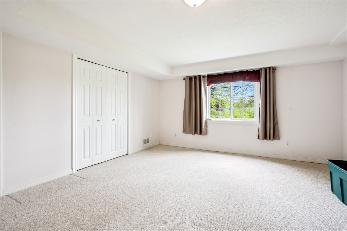 744 BUTTERNUT Avenue, Waterloo, Ontario, Canada photo 41