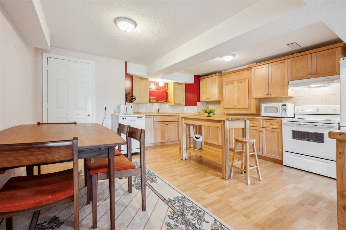 744 BUTTERNUT Avenue, Waterloo, Ontario, Canada photo 36