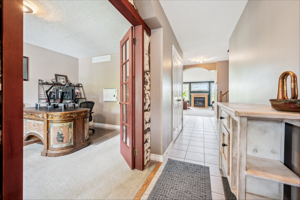 744 BUTTERNUT Avenue, Waterloo, Ontario, Canada photo 6