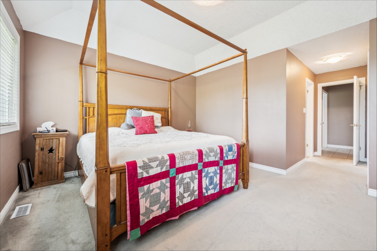 744 BUTTERNUT Avenue, Waterloo, Ontario, Canada photo 23