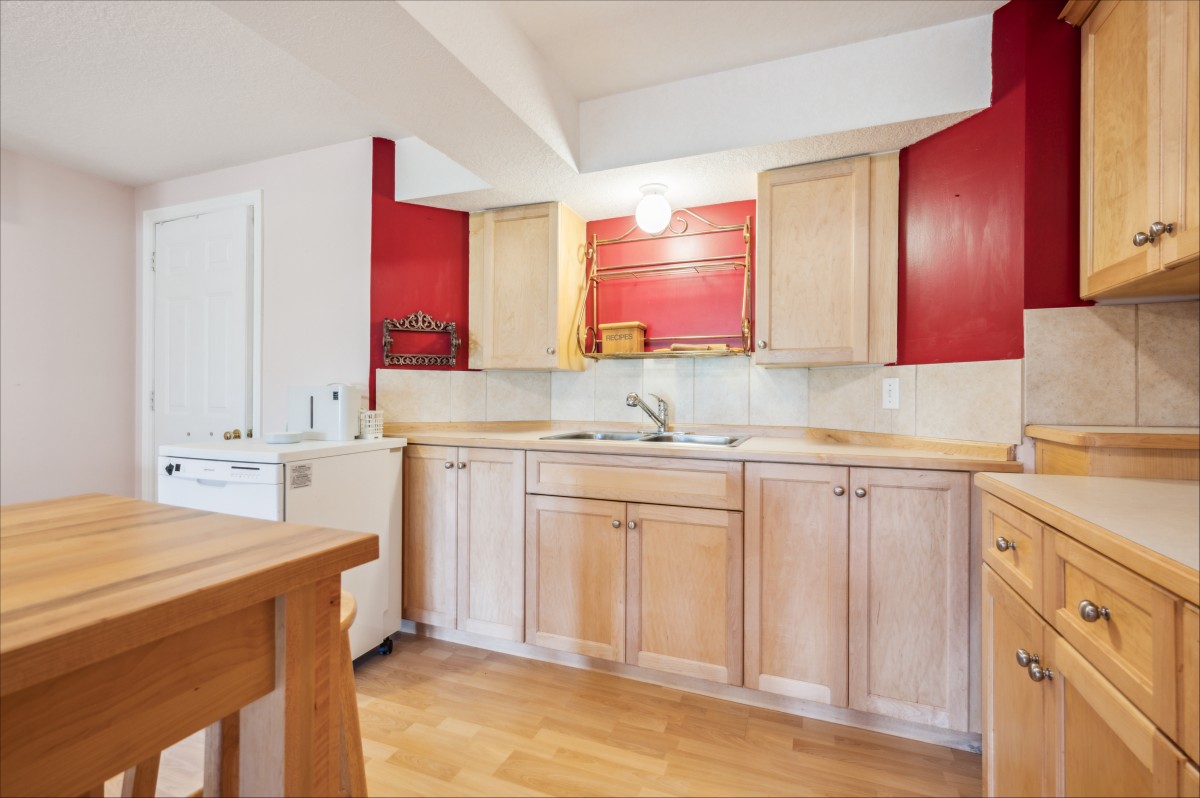 744 BUTTERNUT Avenue, Waterloo, Ontario, Canada photo 37