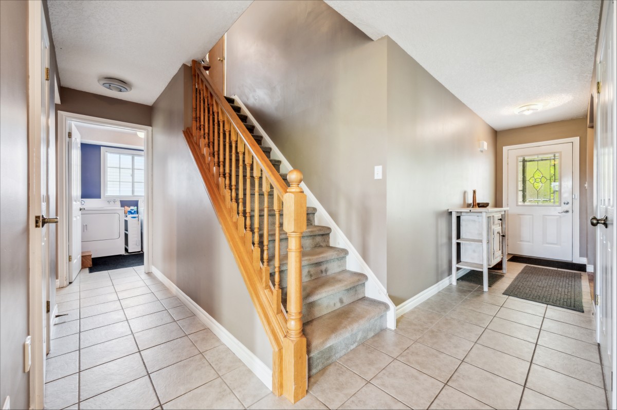 744 BUTTERNUT Avenue, Waterloo, Ontario, Canada photo 9