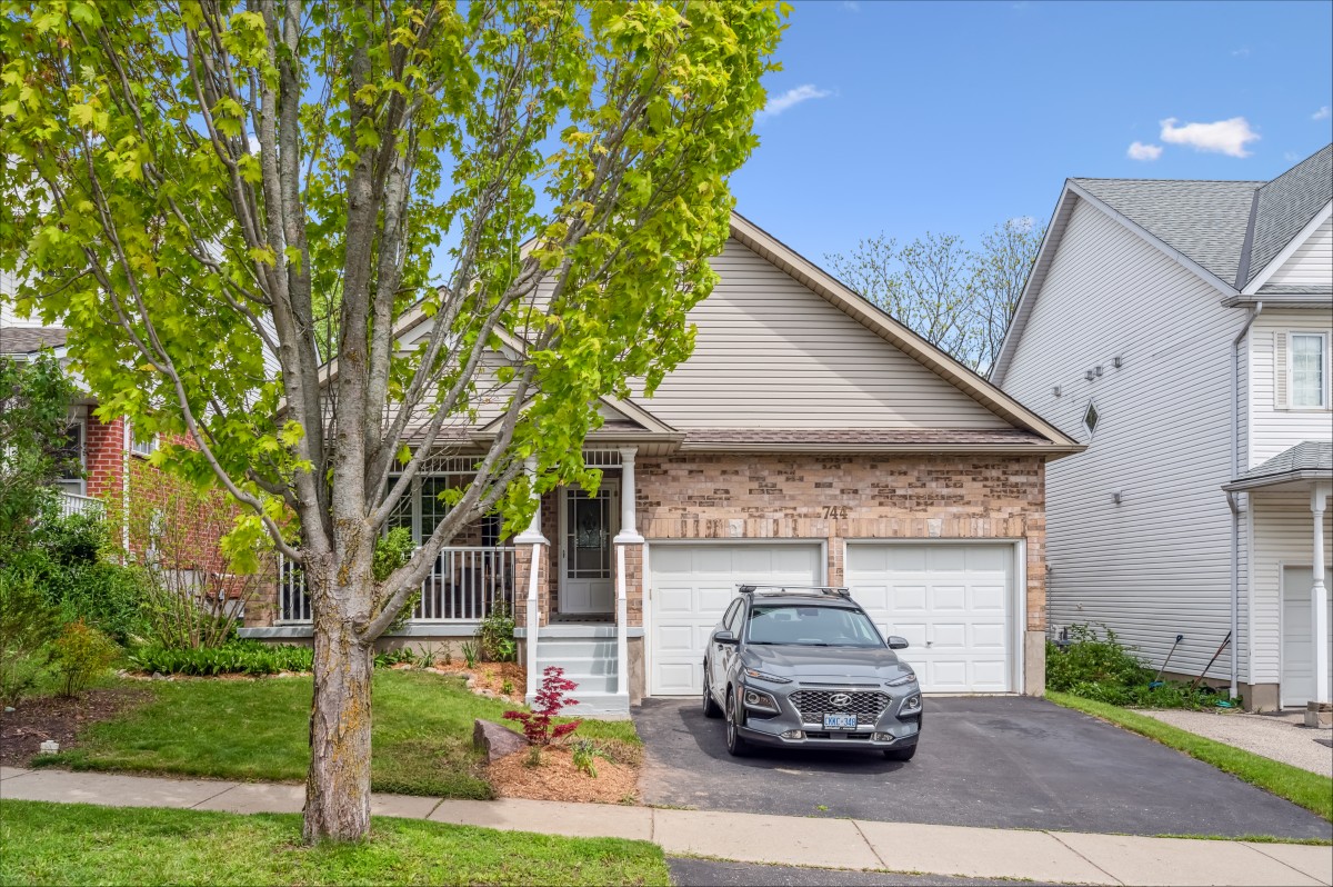 744 BUTTERNUT Avenue, Waterloo, Ontario, Canada photo 1