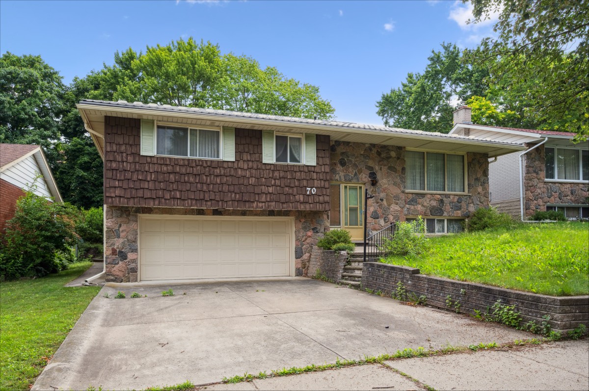 70 Champlain Crescent, Kitchener, Ontario, Canada photo 1