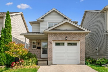 724 PARIS Boulevard, Waterloo, Ontario, Canada photo 1