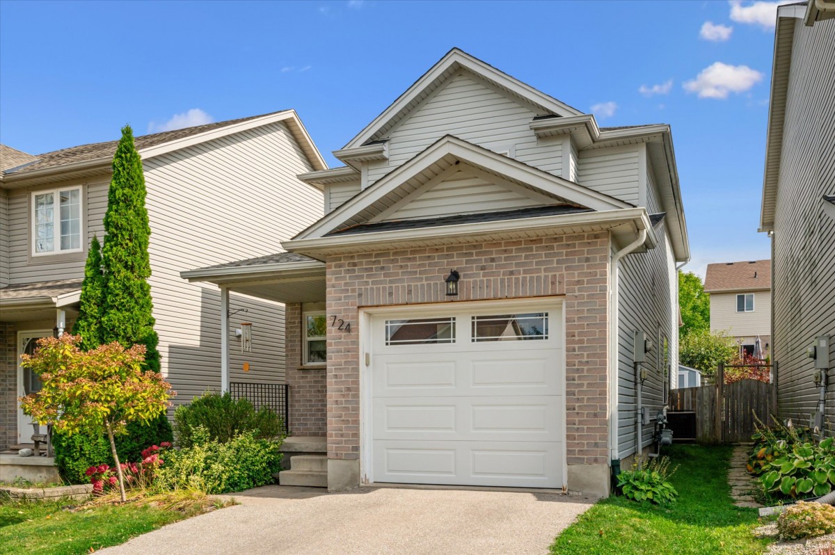 724 PARIS Boulevard, Waterloo, Ontario, Canada photo 2