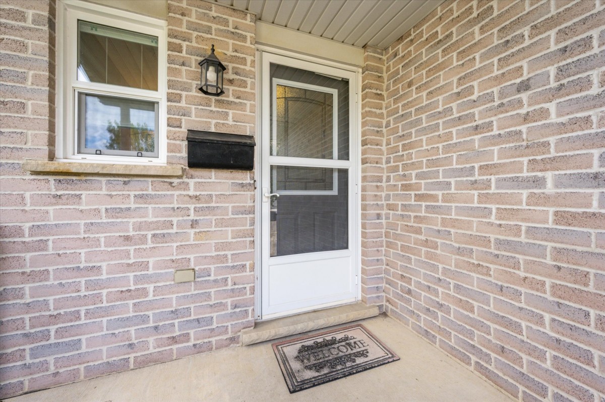 724 PARIS Boulevard, Waterloo, Ontario, Canada photo 4