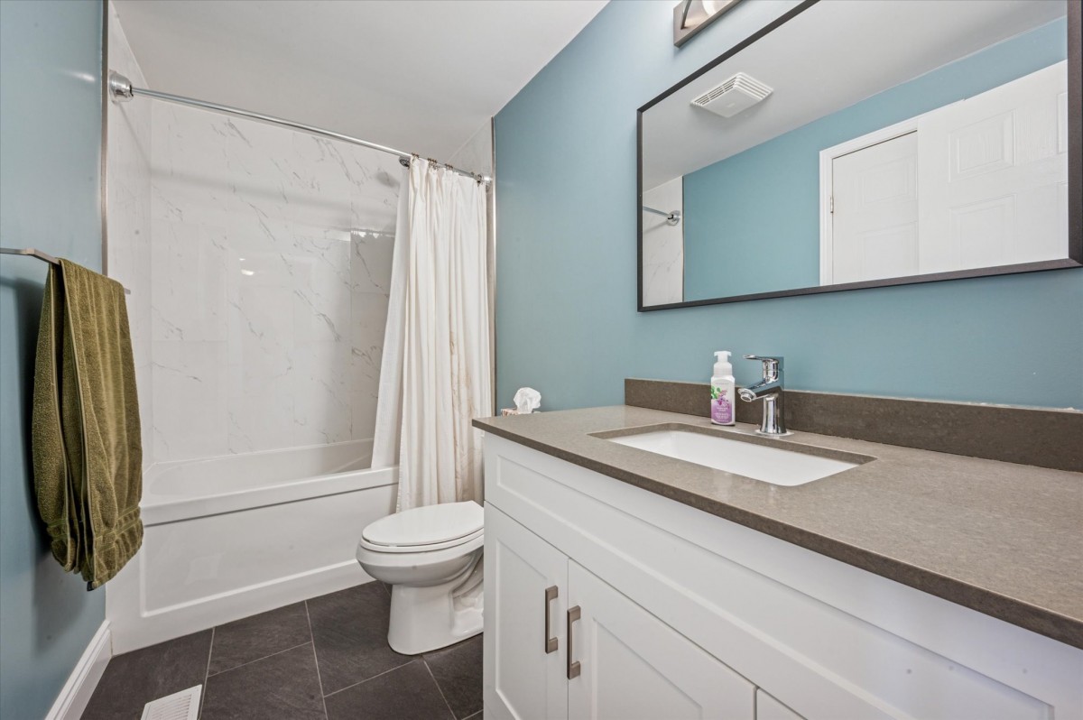 724 PARIS Boulevard, Waterloo, Ontario, Canada photo 23