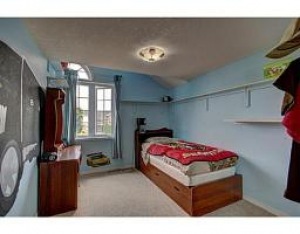 450 GATESTONE Boulevard , Waterloo, Ontario, Canada