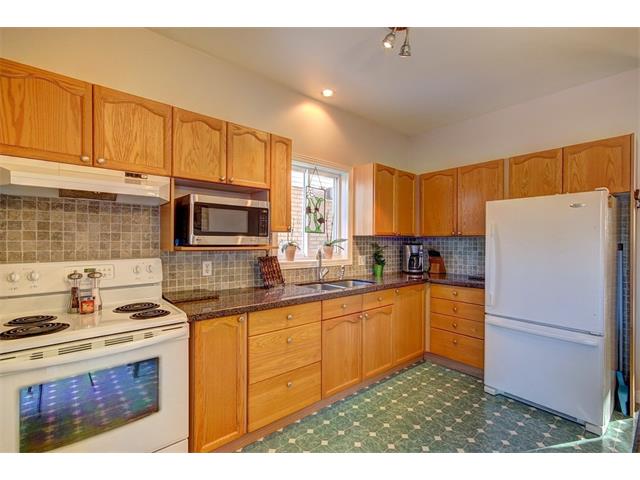215 Pineland Court, Waterloo, Ontario, Canada