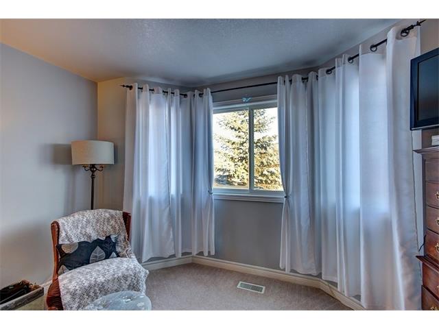 215 Pineland Court, Waterloo, Ontario, Canada