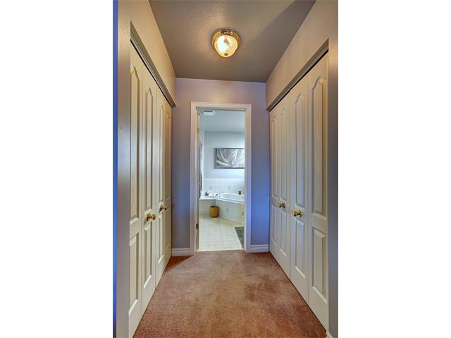 215 Pineland Court, Waterloo, Ontario, Canada