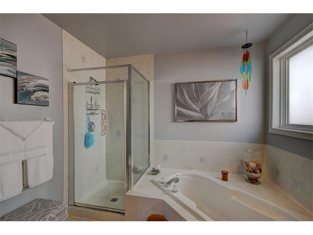 215 Pineland Court, Waterloo, Ontario, Canada