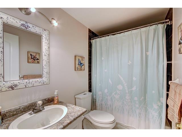 215 Pineland Court, Waterloo, Ontario, Canada