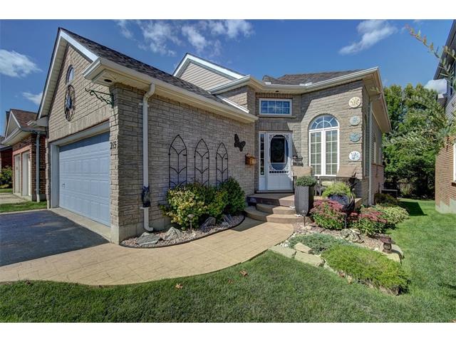 215 Pineland Court, Waterloo, Ontario, Canada