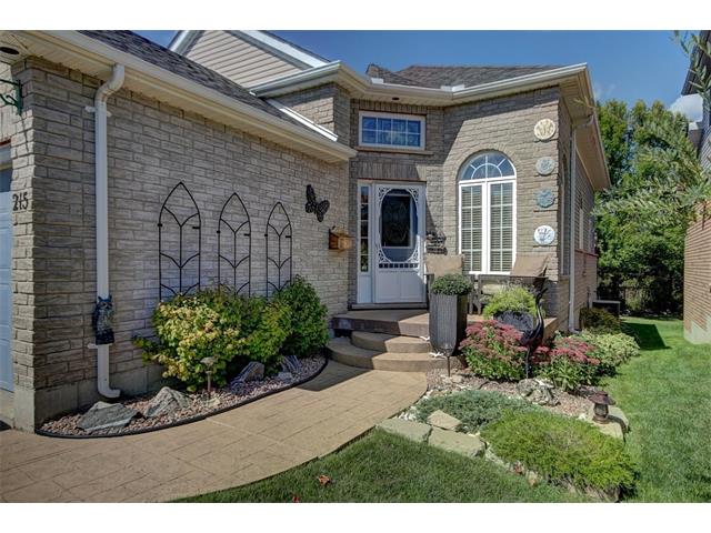 215 Pineland Court, Waterloo, Ontario, Canada