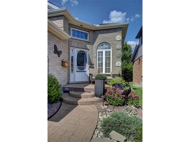 215 Pineland Court, Waterloo, Ontario, Canada