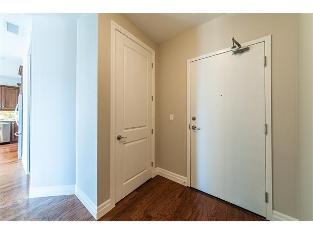 906 223 Erb Street W, Waterloo, Ontario, Canada