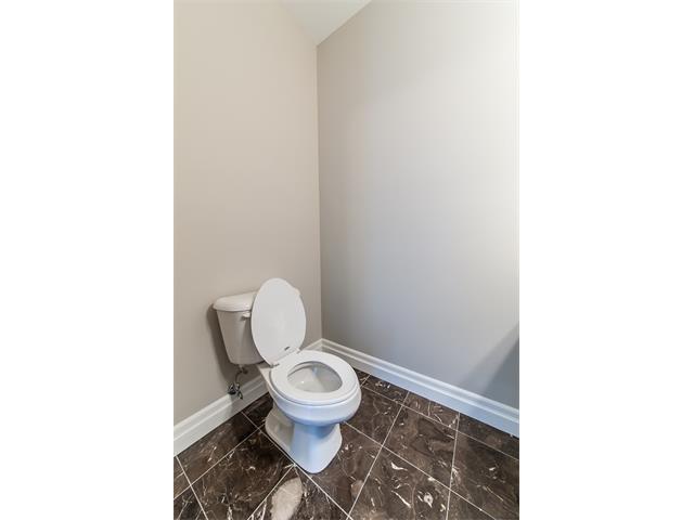 906 223 Erb Street W, Waterloo, Ontario, Canada