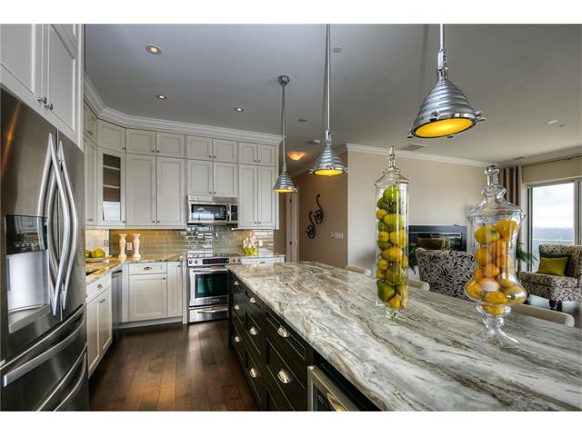 1002 223 Erb Street W, Waterloo, Ontario, Canada