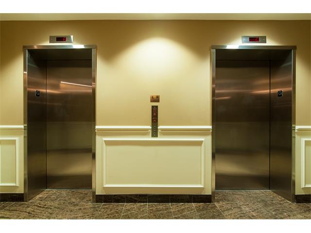 1002 223 Erb Street W, Waterloo, Ontario, Canada